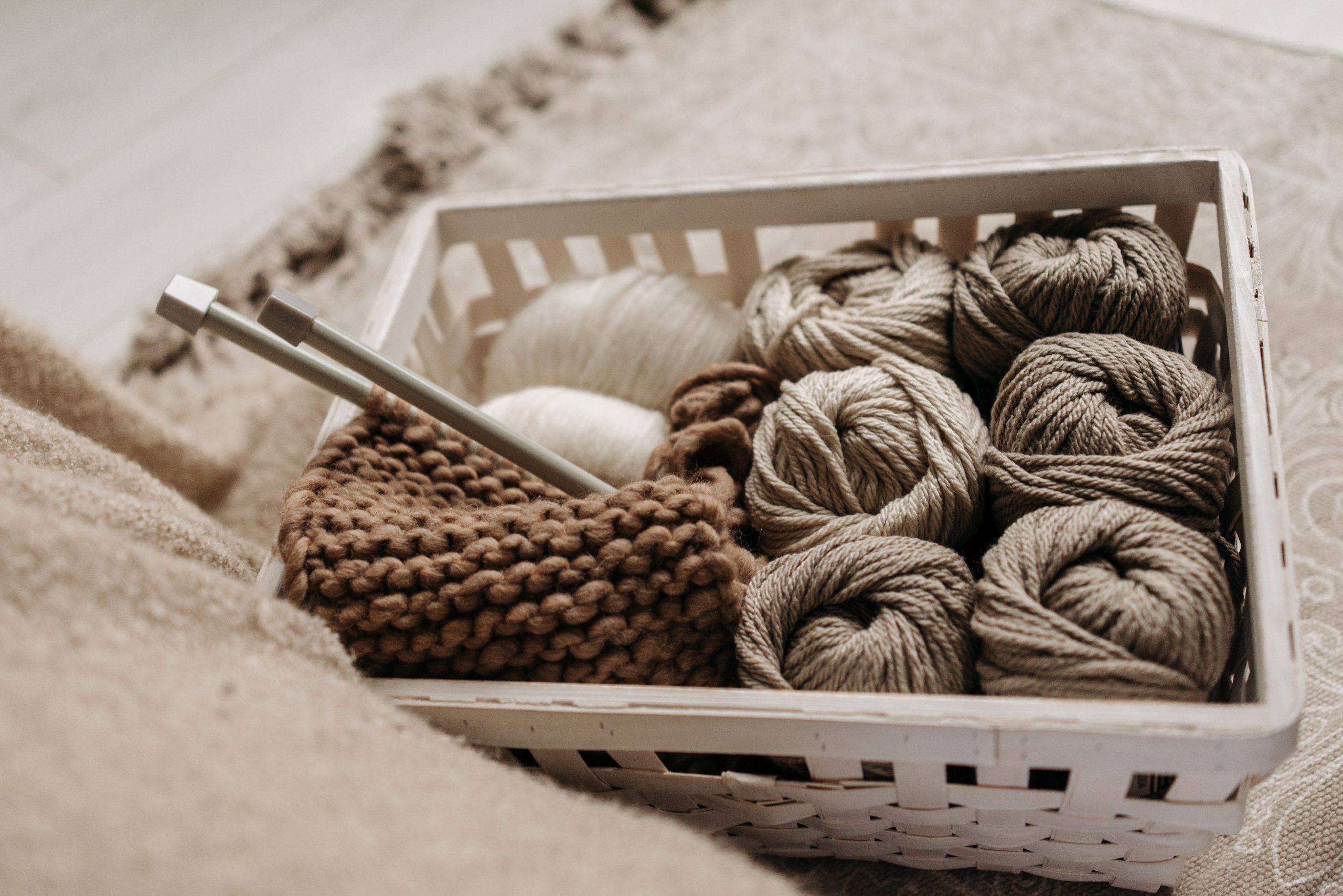 Panier laine tricot aiguilles créatives artisanales