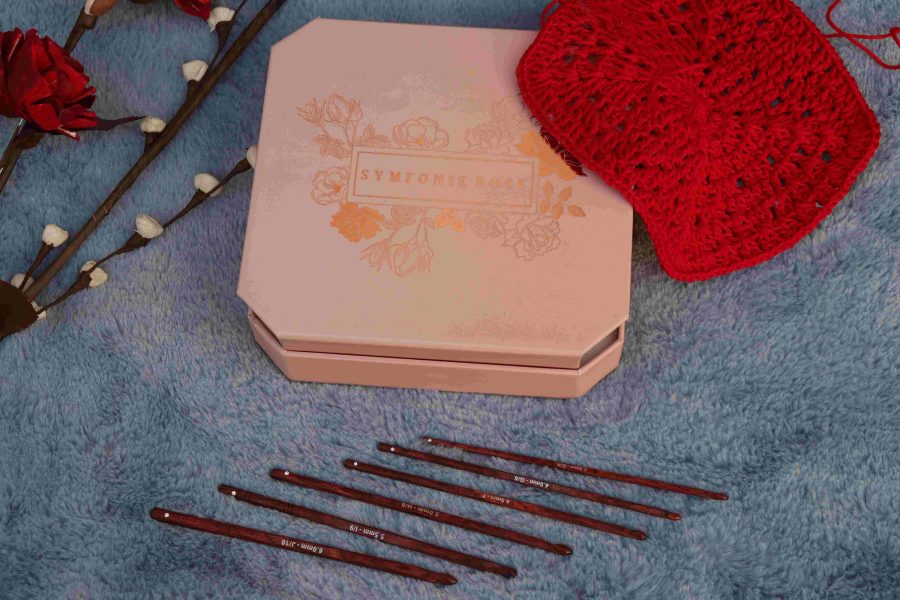 Comment choisir une pochette rangement crochet solide ?